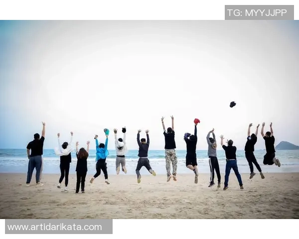 足球站队策略解析如何在比赛中提升团队协作与胜率